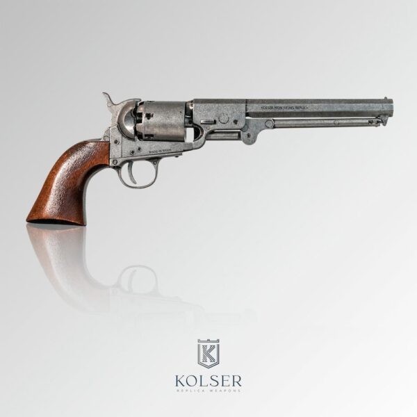Réplica de revólver Colt Navy 1851 de Kolser con acabado en metal envejecido y cachas de madera, vista lateral derecha